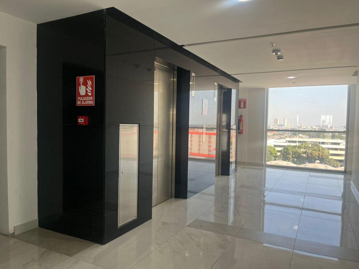 En Venta Oficina 108 m² - Moderno Edificio Corporativo - Av Las Américas - Guayaquil, Guayas — imagen 3
