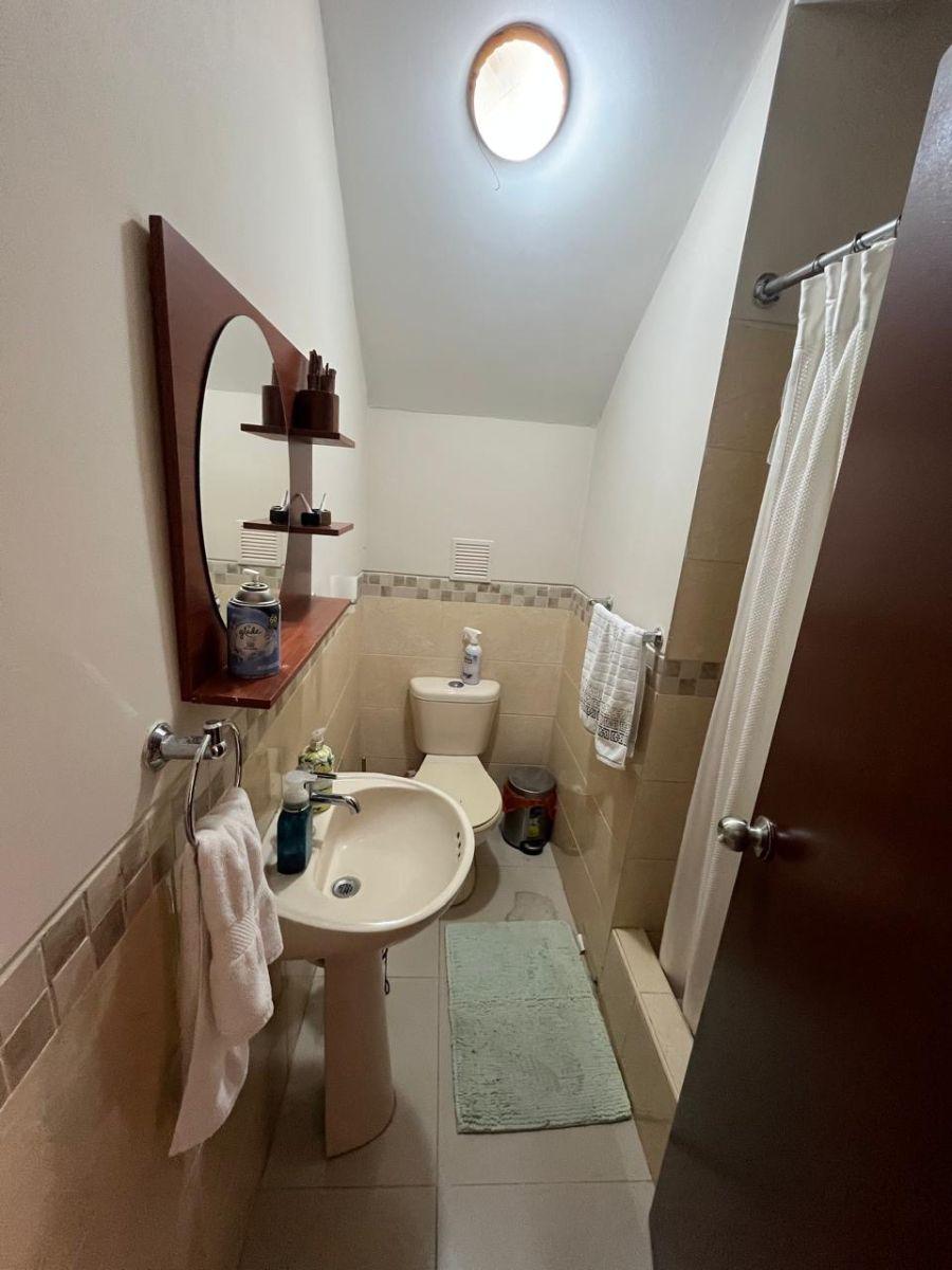 Venta Casa de Cuatro Habitaciones en Villa Club Etapa Kripton/samborondon/ Aurora, Guayas — imagen 9