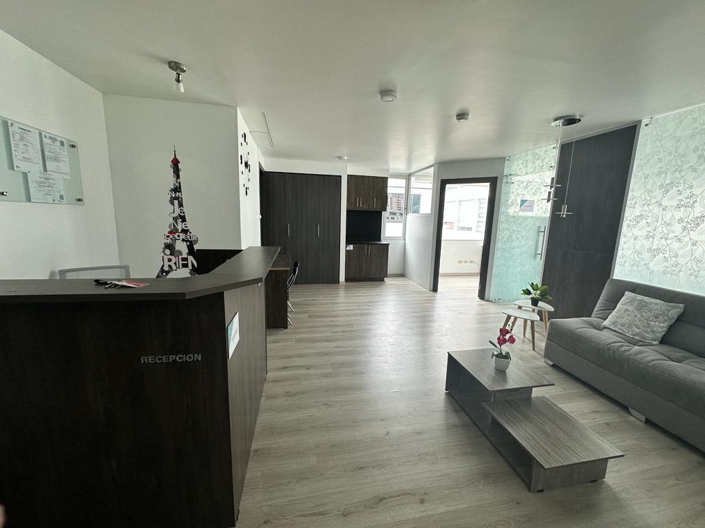 Oficina 83 m² Orellana Centro Norte Piso 7 Vista — imagen 4