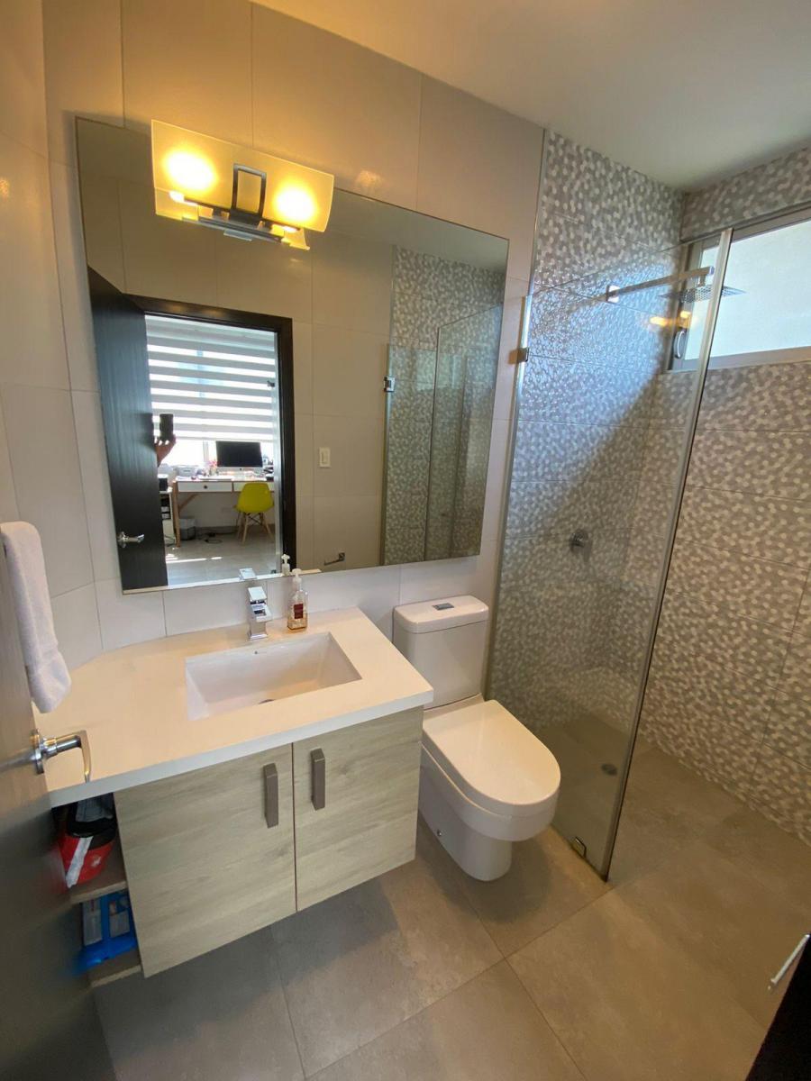 Casa en Venta en La Urb. Portovita, Via La Costa, Guayas — imagen 5