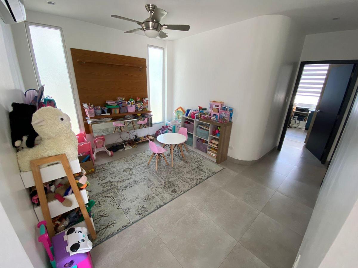 Casa en Venta en La Urb. Portovita, Via La Costa, Guayas — imagen 2