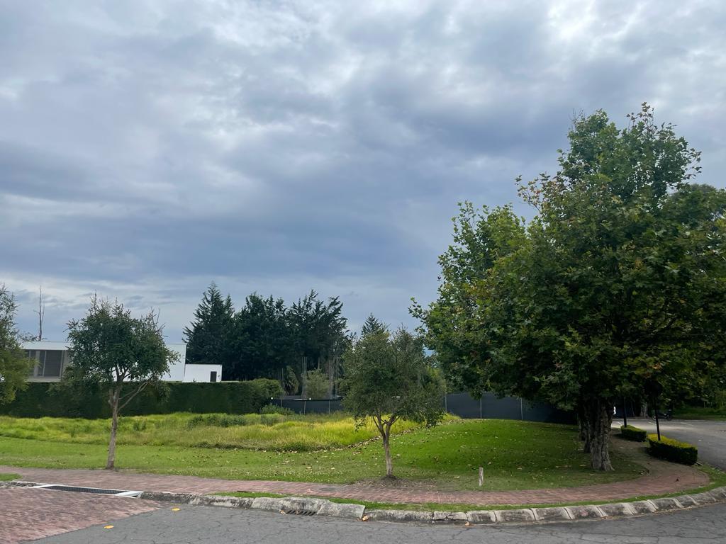 En Puembo, en Venta Terreno 1200 m² Lado A, Club Privado Arrayanes — imagen 2