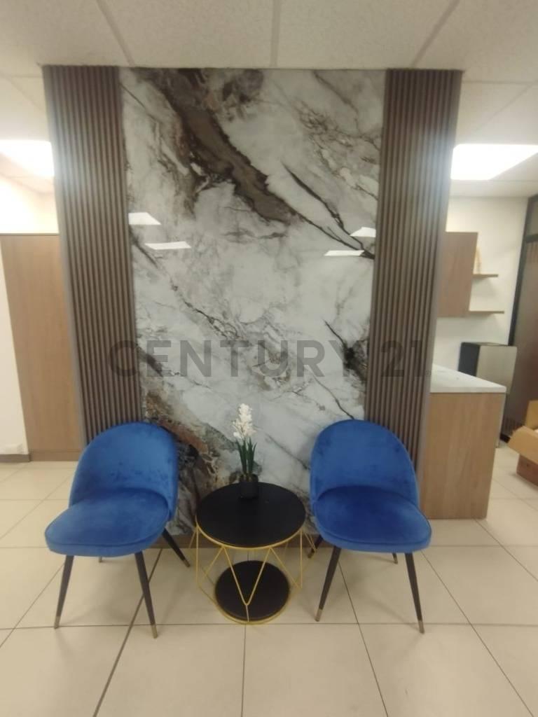Oficina Amoblada en Venta con Linda Vista – Edificio Emporium, Guayas — imagen 6