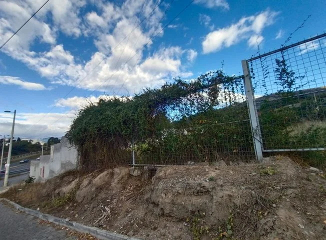 Terreno en venta en Cumbaya — imagen 1
