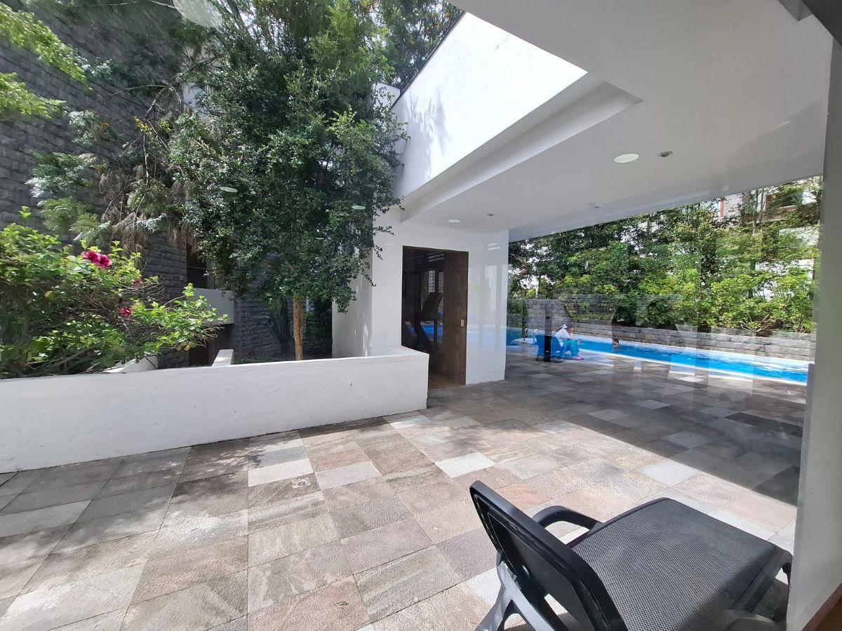 327 m Cuadrados de Lujo, Áreas Cubiertas y Patio en El Corazón de Cumbayá — imagen 6