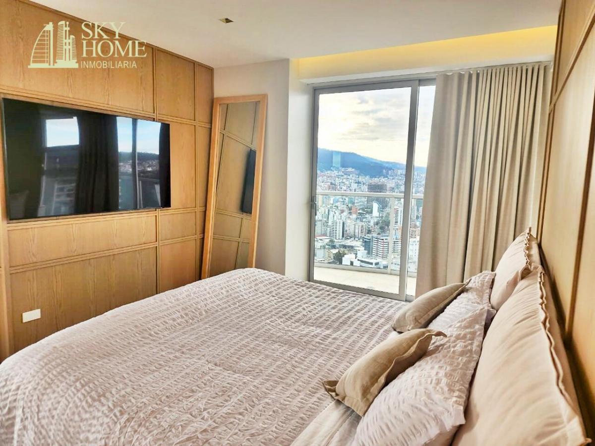 Venta Departamento de Lujo en Yoo Quito – González Suárez | 2 Dorm. + Terraza 40 m² + Vista Panorámica — imagen 5