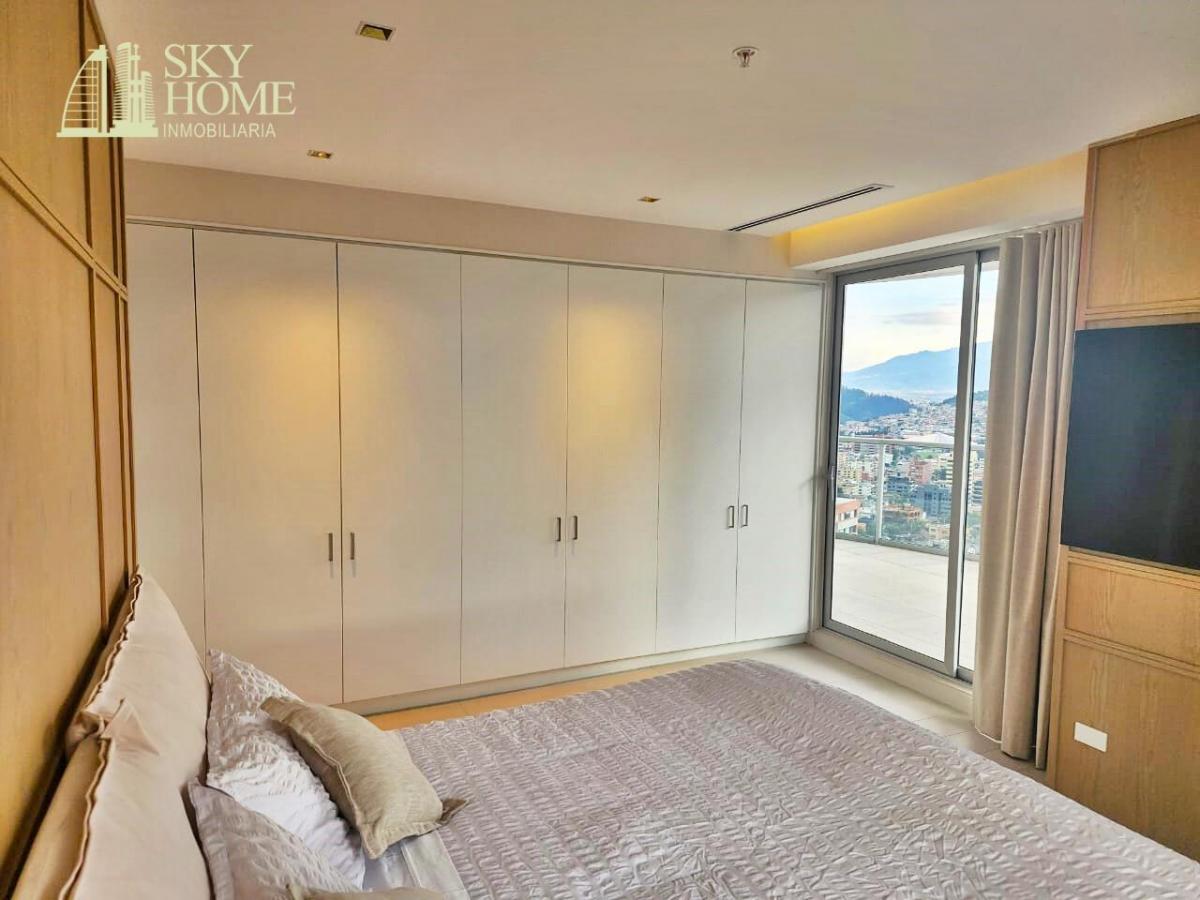 Venta Departamento de Lujo en Yoo Quito – González Suárez | 2 Dorm. + Terraza 40 m² + Vista Panorámica — imagen 4