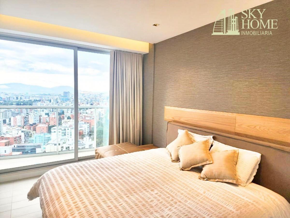 Venta Departamento de Lujo en Yoo Quito – González Suárez | 2 Dorm. + Terraza 40 m² + Vista Panorámica — imagen 2