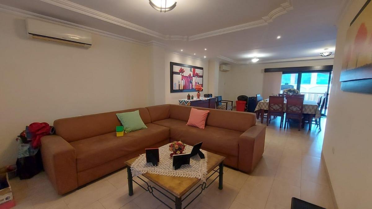 Venta de Villa 4 Dorm., Piscina en Portón de Las Lomas, Guayas — imagen 5