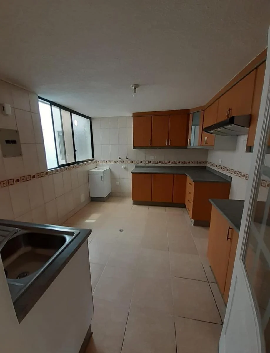 Vendo Departamento Conjunto Habitacional Sector Norte Mena del Hierro — imagen 9