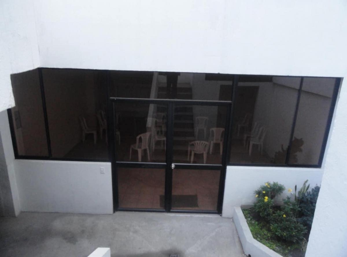 Vendo Departamento Conjunto Habitacional Sector Norte Mena del Hierro — imagen 2