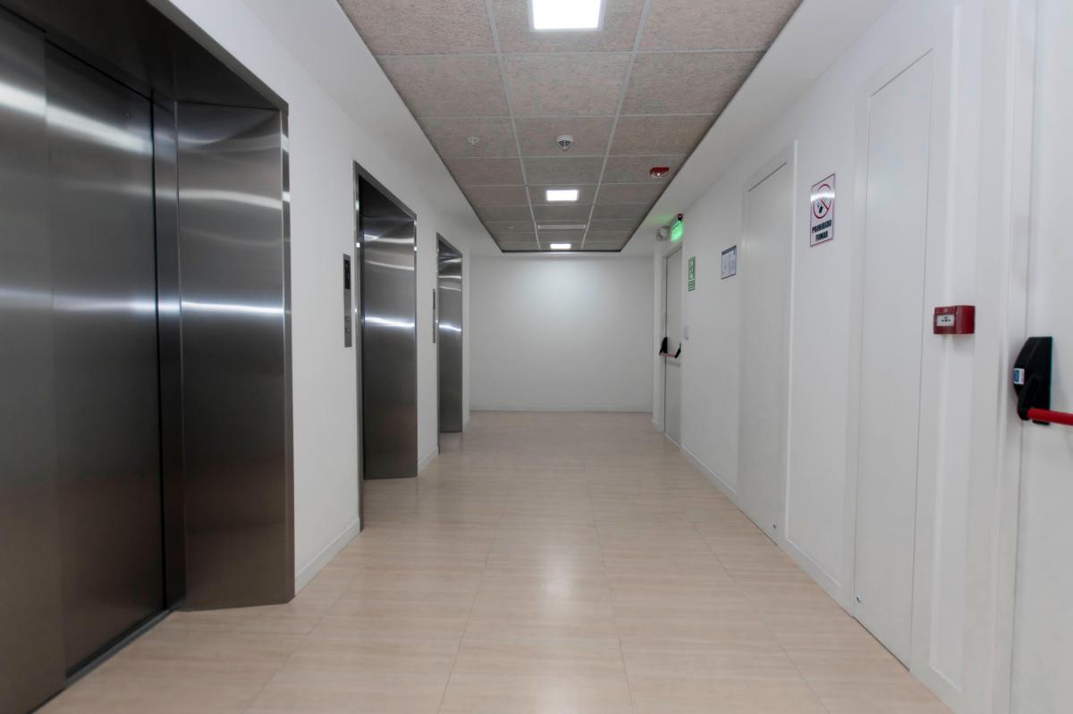 Oficina de Estreno en Venta en 100 Business Plaza, Zona Mall del Sol, Guayas — imagen 4