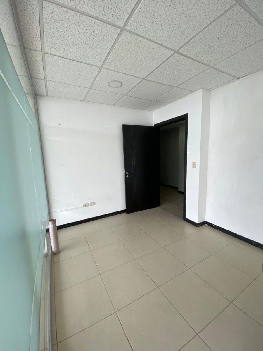 Edif. Torre Bellini - Pto. Santa Ana "Vendo Oficina", Guayas — imagen 6
