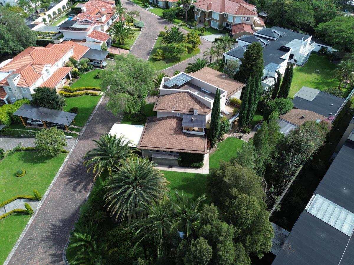 Casa de Venta Ubicada Dentro de Urbanización Cerrada, Cumbayá, Sector Cervecería — imagen 5