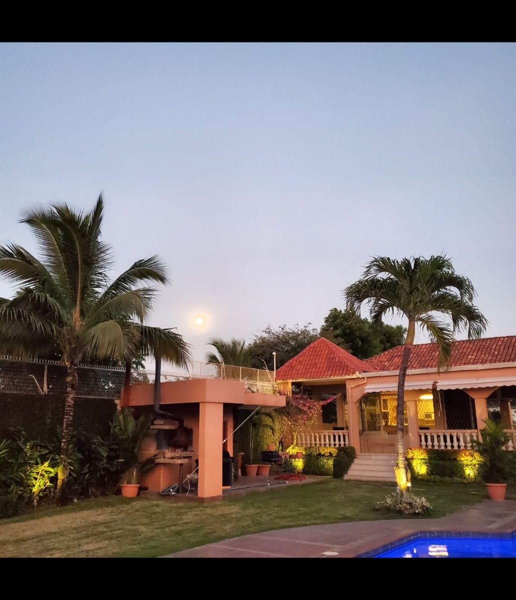 Casa de Lujo en Zona Cerrada de Santa Cecilia, Guayas — imagen 5