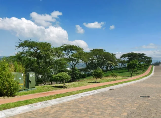 Terreno en venta en Cumbaya — imagen 3