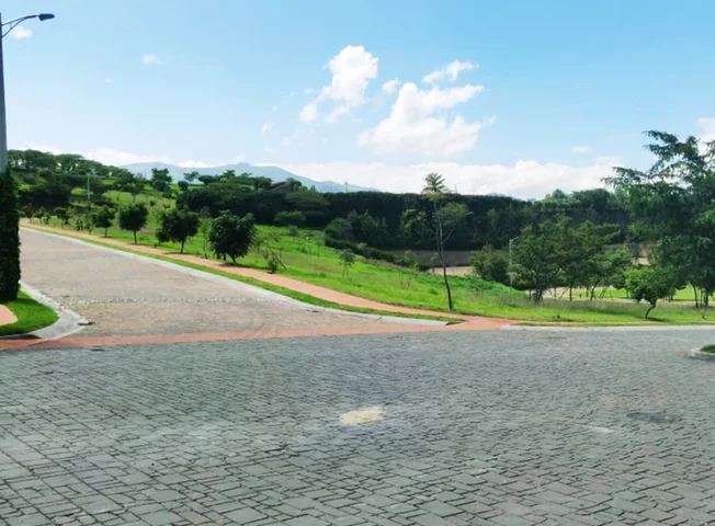 Terreno en venta en Cumbaya — imagen 2