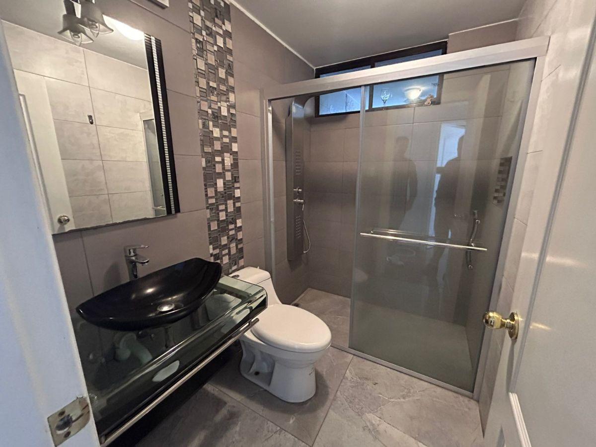 Amplio Departamento Remodelado en Venta — imagen 9