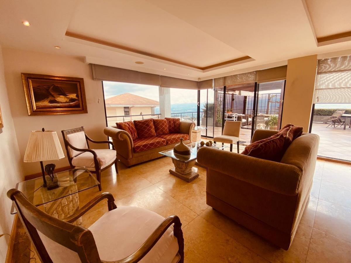Departamento de 210 m² con 4 Habitaciones de Venta en Miravalle — imagen 10