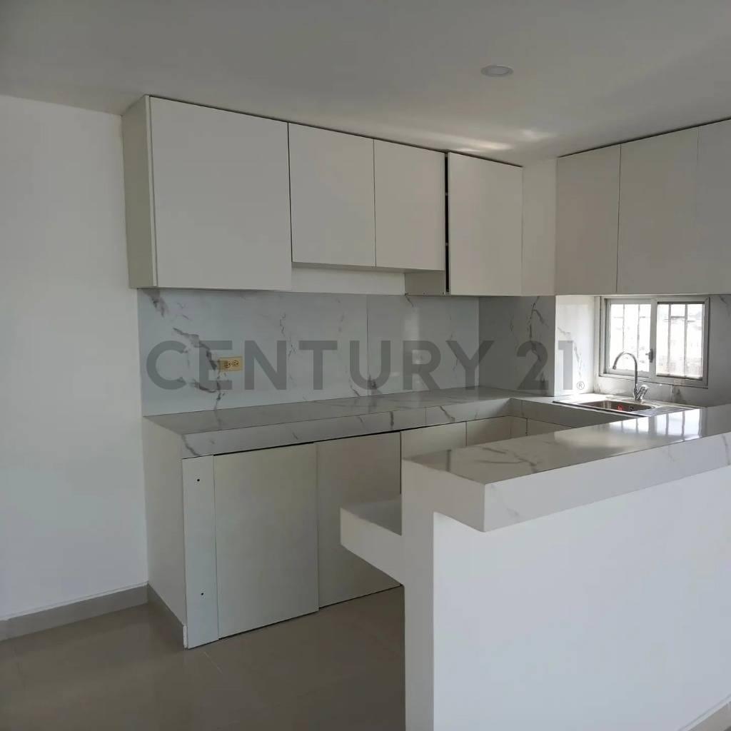 Venta Departamento Remodelado en Edifcio, 9 de Octubre Vivb, Guayas — imagen 4