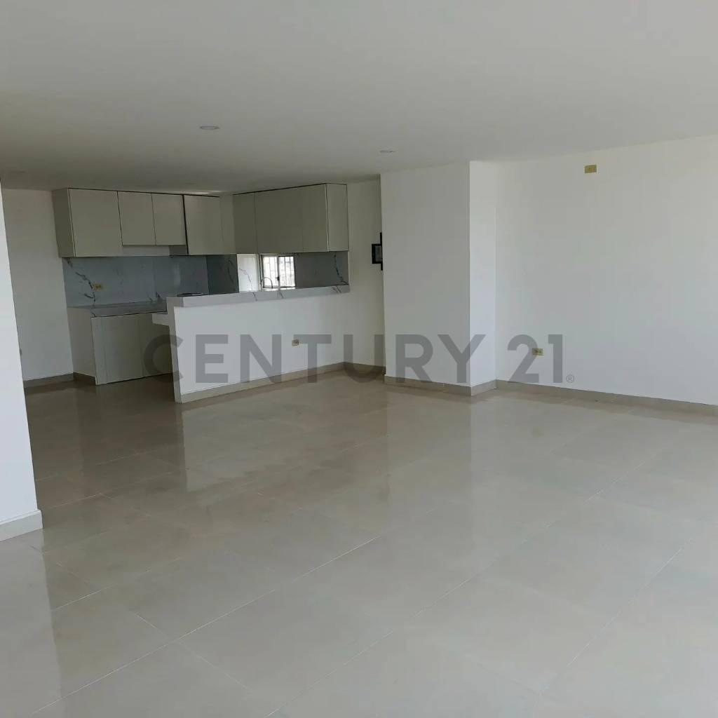 Venta Departamento Remodelado en Edifcio, 9 de Octubre Vivb, Guayas — imagen 3