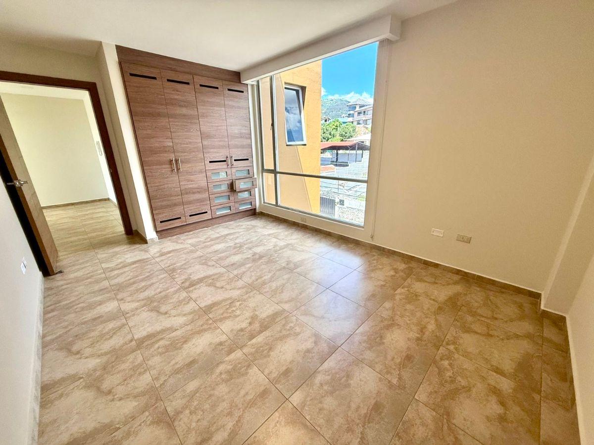 Departamento en Venta 136 m Más Terraza 73 m La Primavera - Cumbayá — imagen 6