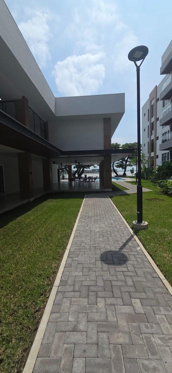 Venta Casa Estreno Cuatro Habitaciones en Urbanización La Riona Km 3 Via Samborondon, Guayas — imagen 8