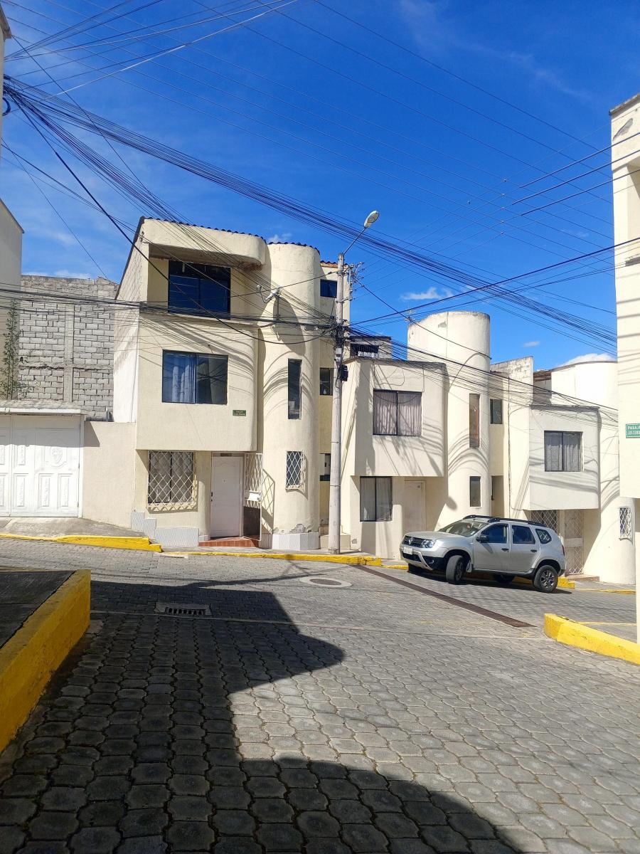 Vendo Casa en Calderón — imagen 8