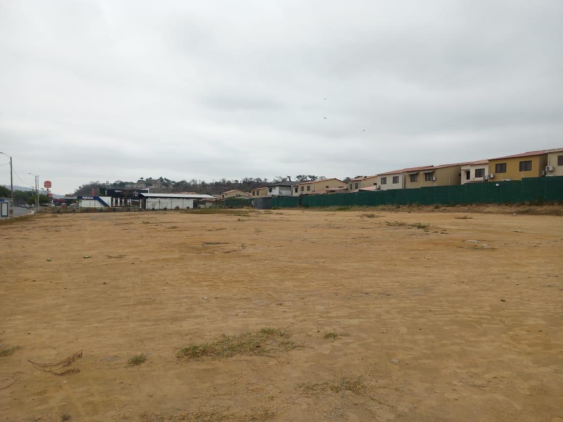 Terreno Esquinero de Venta en La Urbanización Villa Club, Uso Comercial. Guayas — imagen 10