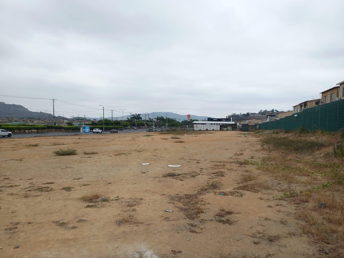 Terreno Esquinero de Venta en La Urbanización Villa Club, Uso Comercial. Guayas — imagen 9