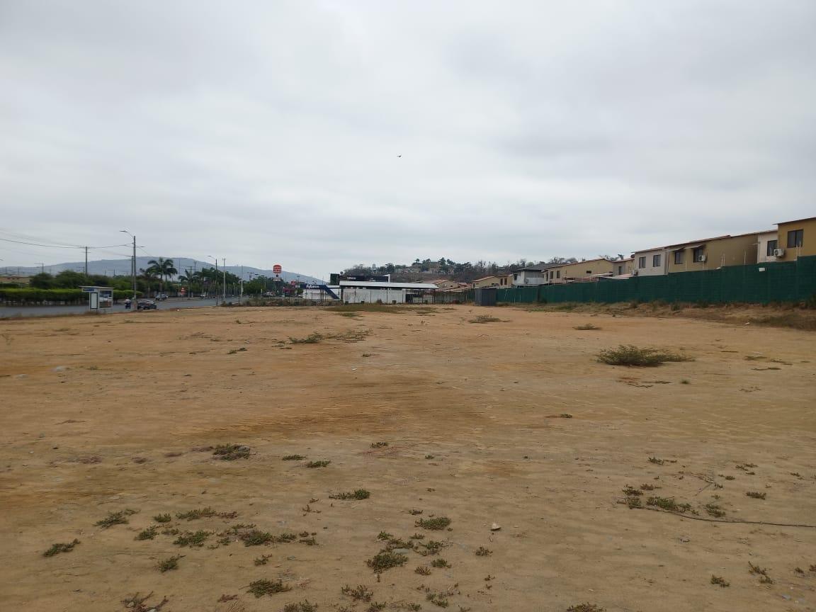 Terreno Esquinero de Venta en La Urbanización Villa Club, Uso Comercial. Guayas — imagen 8