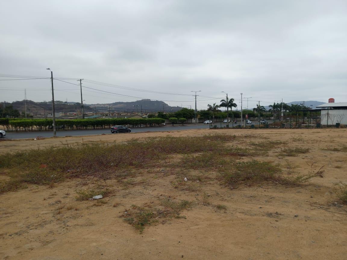Terreno Esquinero de Venta en La Urbanización Villa Club, Uso Comercial. Guayas — imagen 7