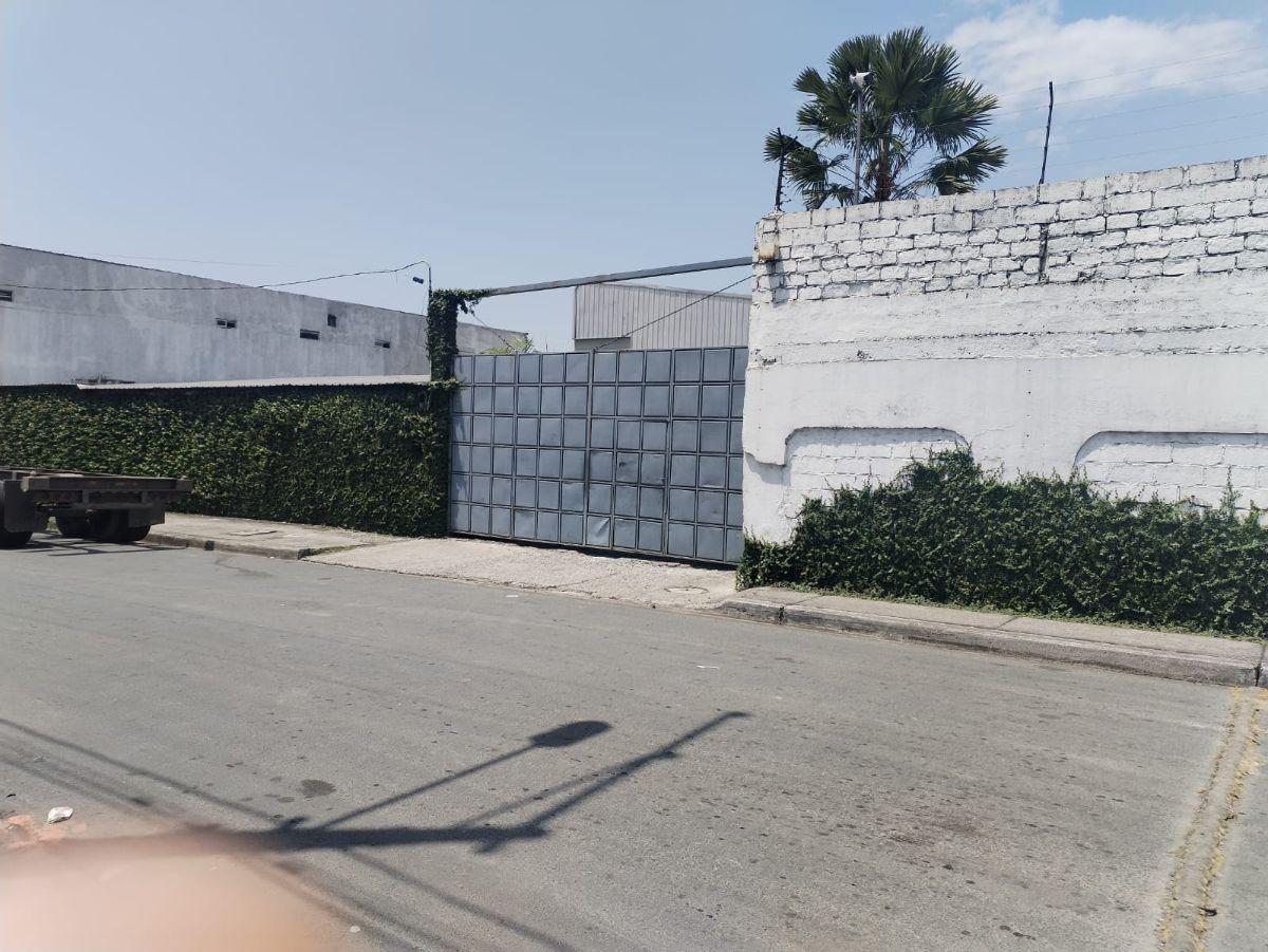 En Venta, Terreno Comercial con Edificación, 900 m², Vergeles, Diagonal Mall del Norte, Guayas — imagen 2