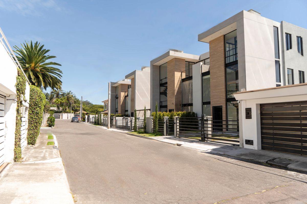 Casa con 4 Habitaciones de 400 m² en Venta en Urbanización San Isidro 2 - Miravalle — imagen 4