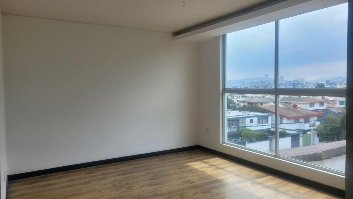Vendo Departamento 3 Dorm. 130 m² La Jipijapa Cerca Hotel Savoy Inn, Vista Panorámica. Provincia de Pichincha — imagen 7