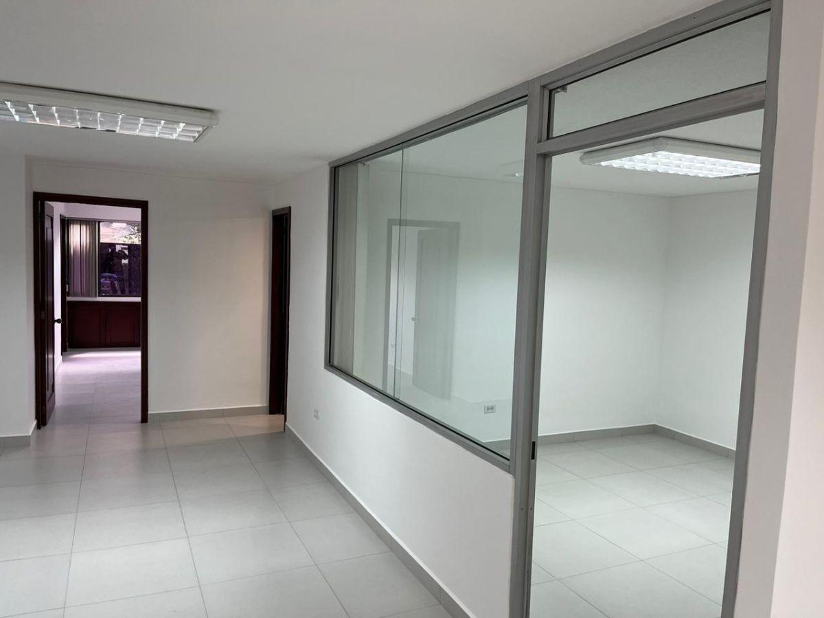Vendo - Hermosa Oficina - Frente Al Swissotel — imagen 6