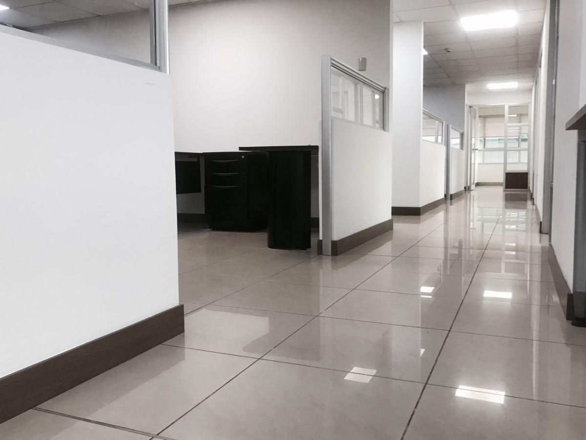 Inversionistas. Norte de Guayaquil. Oficina Comercial de 248 m² en Venta, Guayas — imagen 9