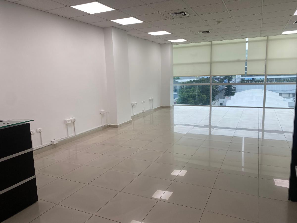 Vendo o Alquilo Oficina en Plaza Center. Linda Vista Panoramica. 58,02 m², Guayas — imagen 4