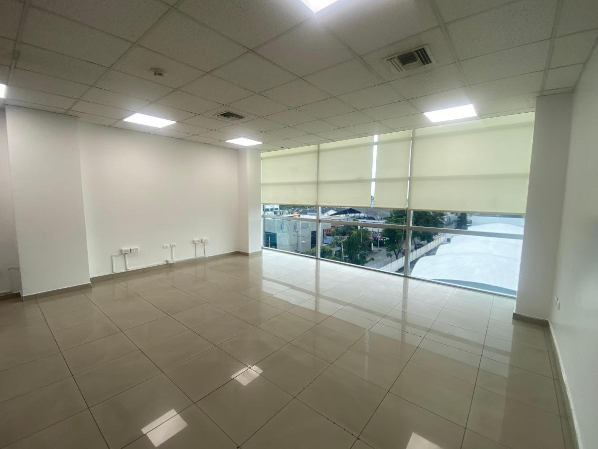 Vendo o Alquilo Oficina en Plaza Center. Linda Vista Panoramica. 58,02 m², Guayas — imagen 2