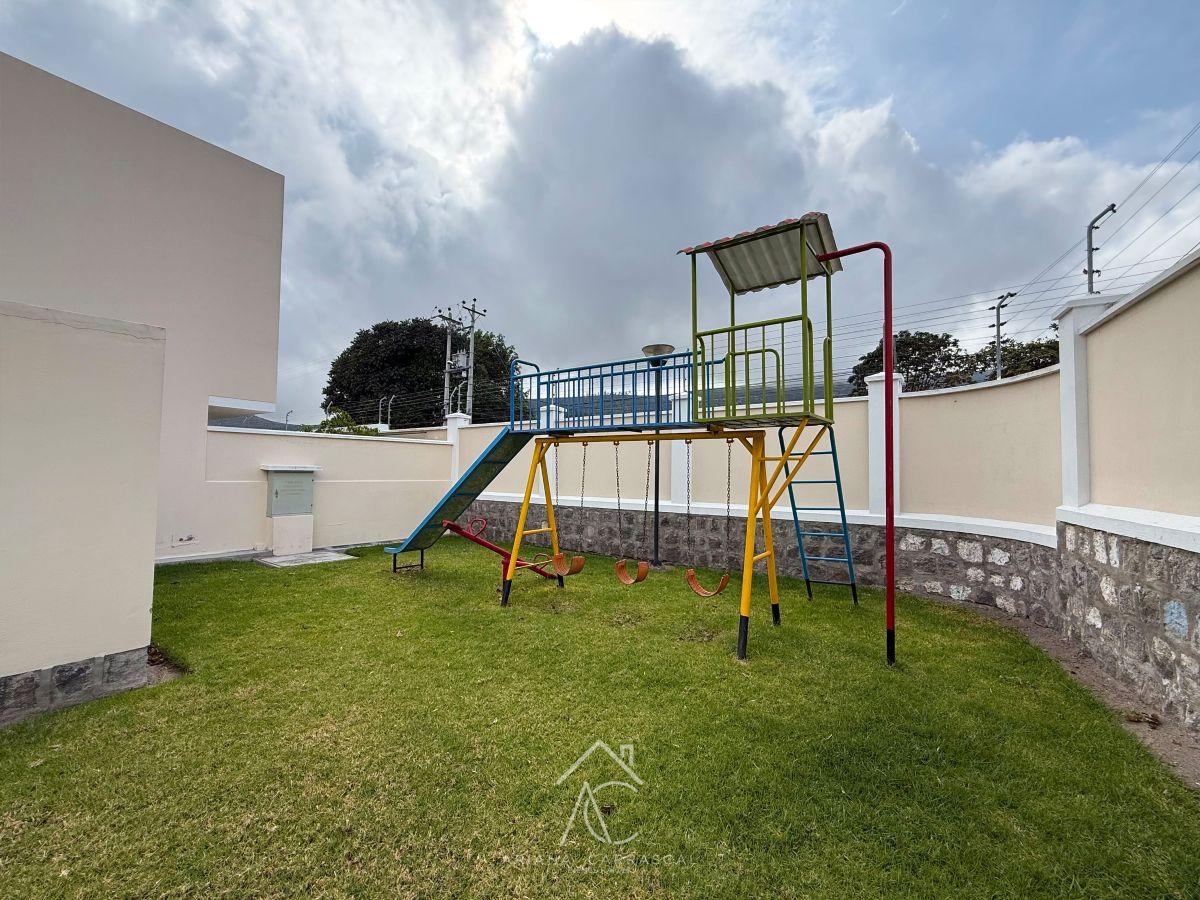Casa con Ingreso Independiente en Venta Sector Mitad del Mundo — imagen 6