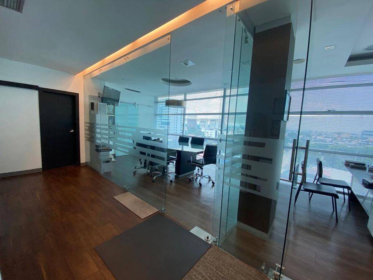 En Venta Oficina Semi - Amoblada 154 m² - Edif. Plaza Center - Kennedy Norte - Guayaquil, Guayas — imagen 5