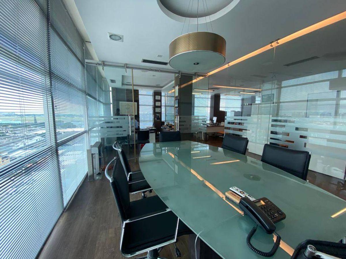 En Venta Oficina Semi - Amoblada 154 m² - Edif. Plaza Center - Kennedy Norte - Guayaquil, Guayas — imagen 2