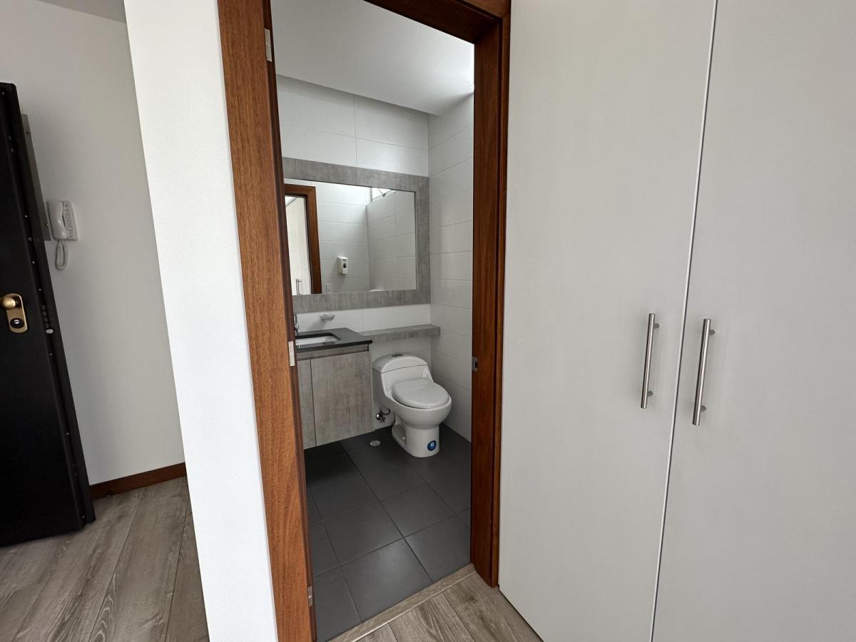 Twg Oficina en Venta, Ubicado en Esquina Portugal y 6 de Diciembre — imagen 6