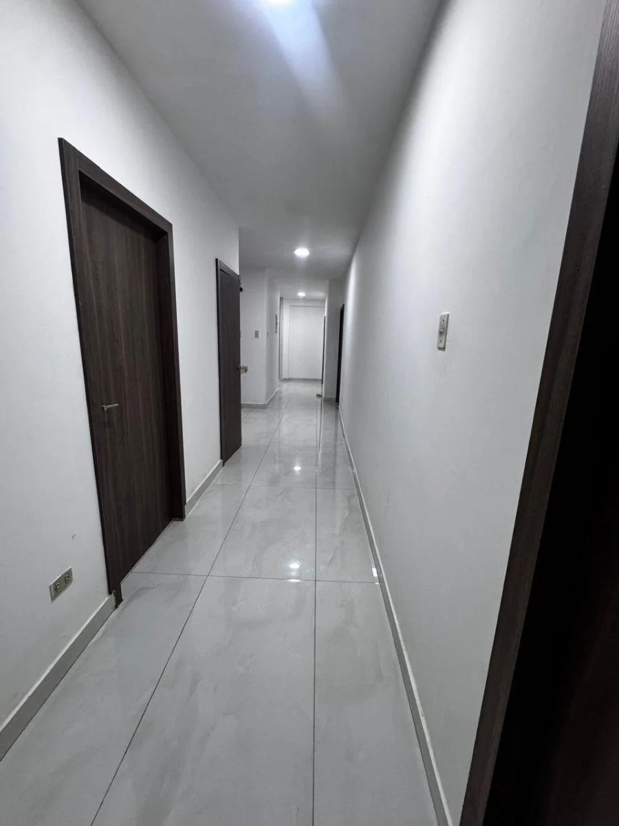 Urdesa Central, Casa en Venta de 4 Dorm., Guayas — imagen 7