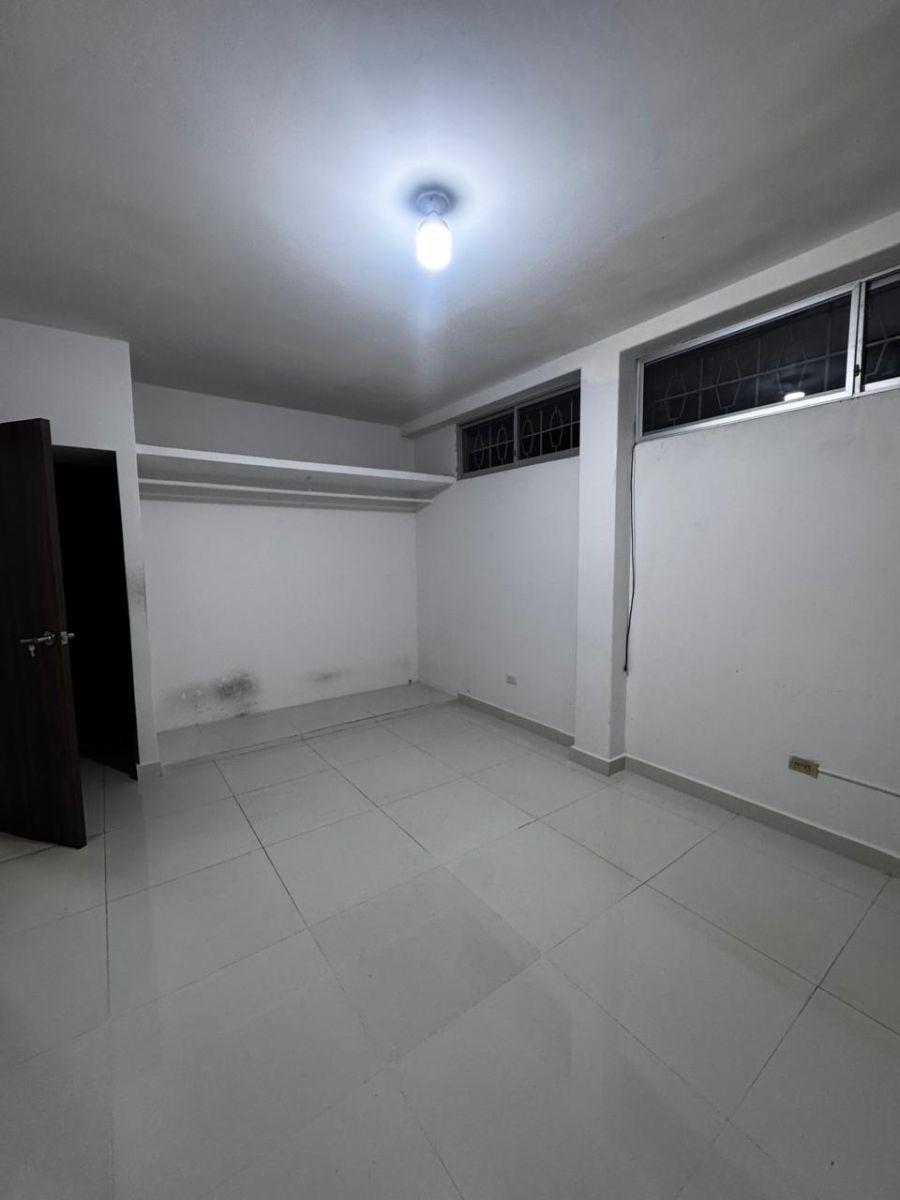 Urdesa Central, Casa en Venta de 4 Dorm., Guayas — imagen 2