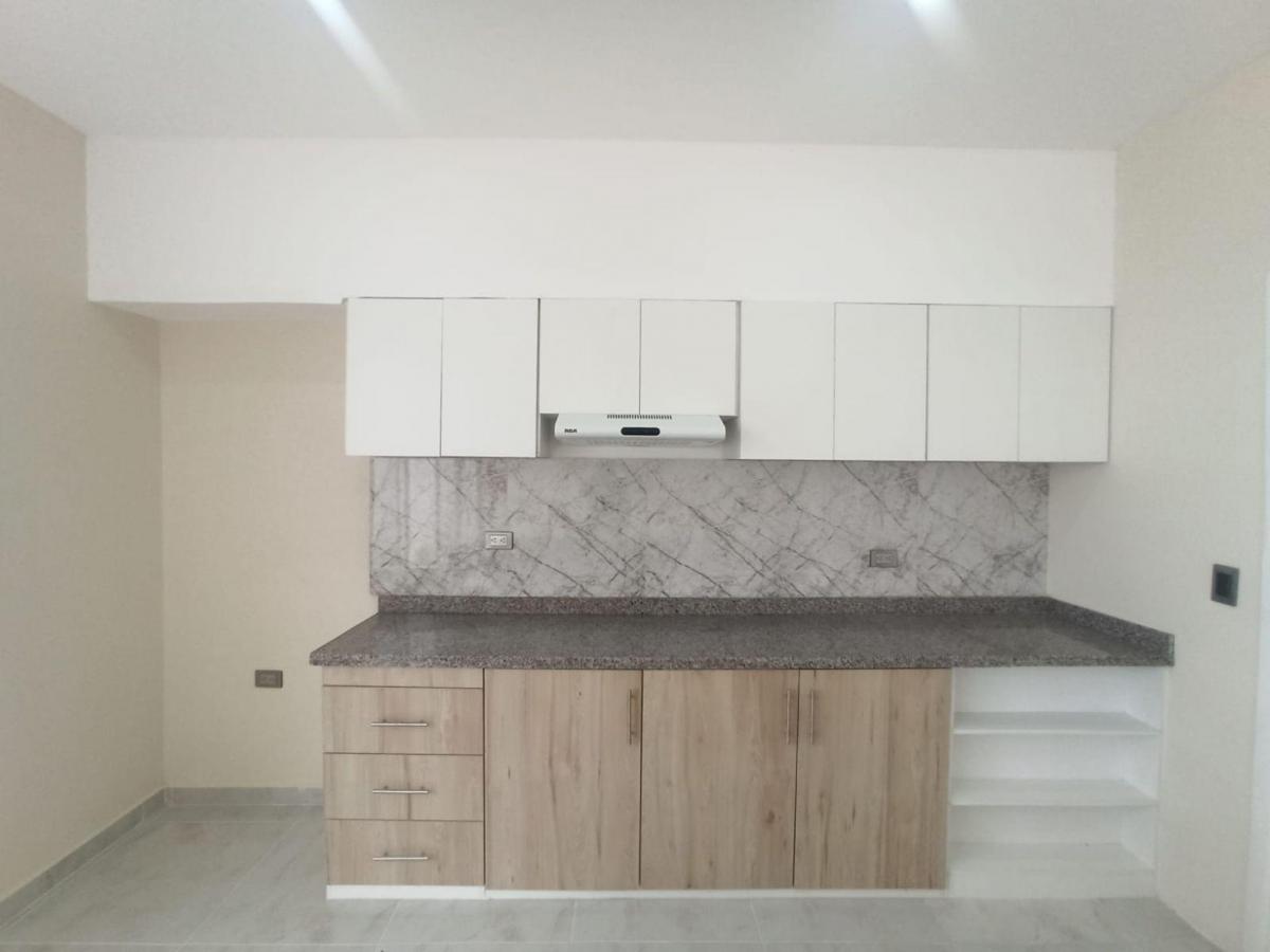 . Casa Nueva en Venta, Moderna Lista Para Habitar, Urbanización Zhará, El Oro — imagen 3