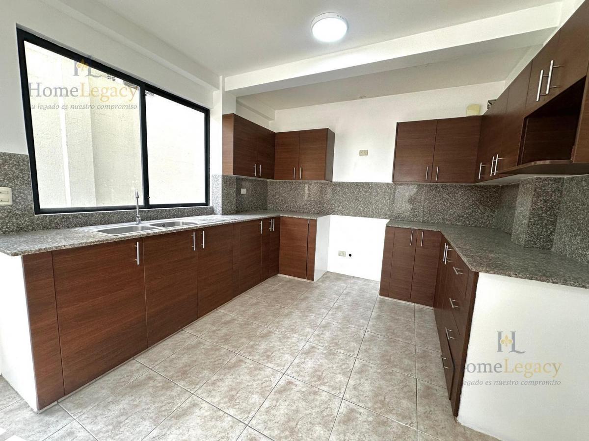 Venta de Casa en Samborondón - Ciudad Celeste con 5 Habitaciones y 1 Suite Am, Guayas — imagen 3