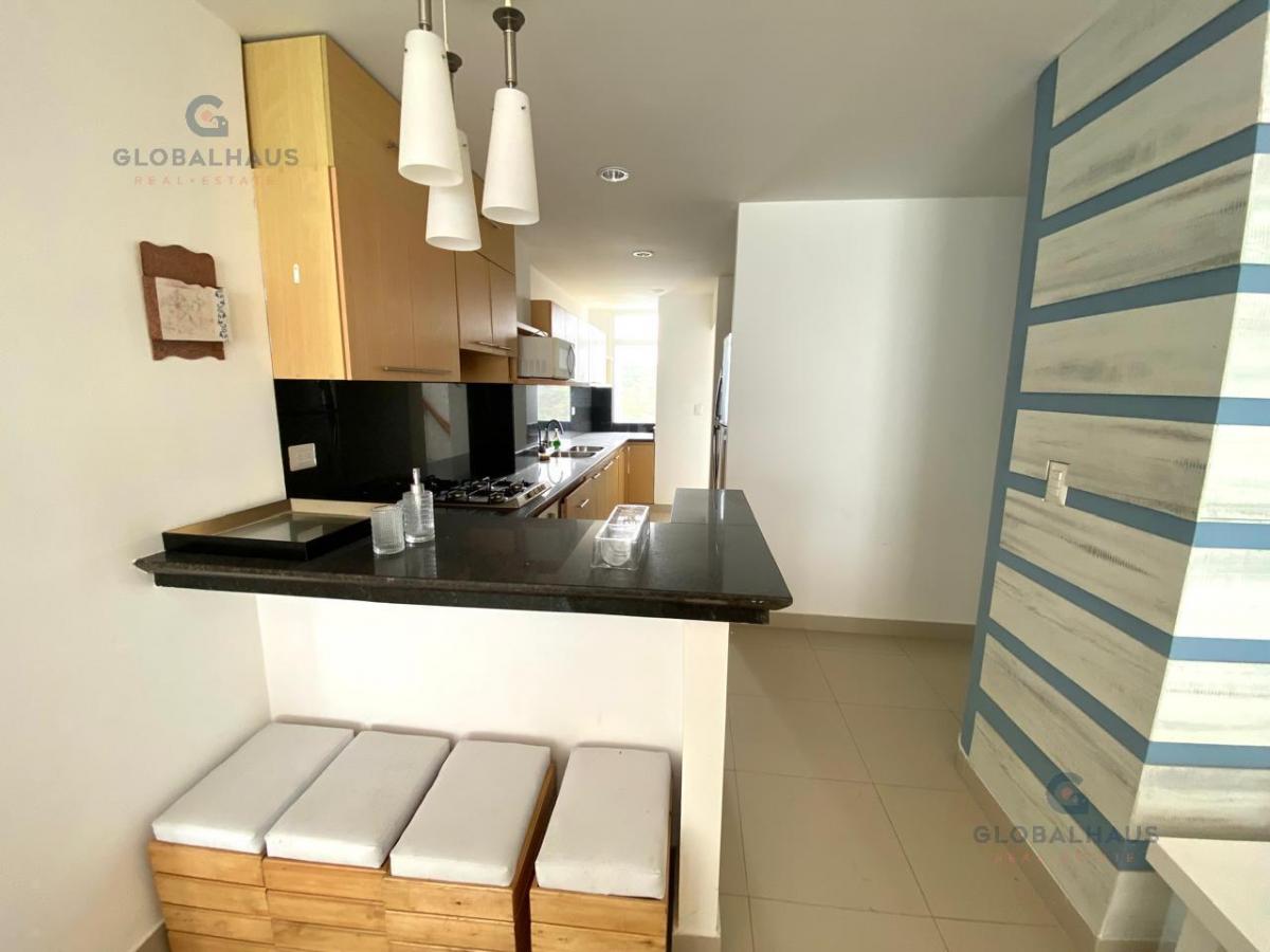 Venta de Departamento en Playa Edificio Ocean Club 3 Habitaciones. Z. R. Guayas — imagen 4