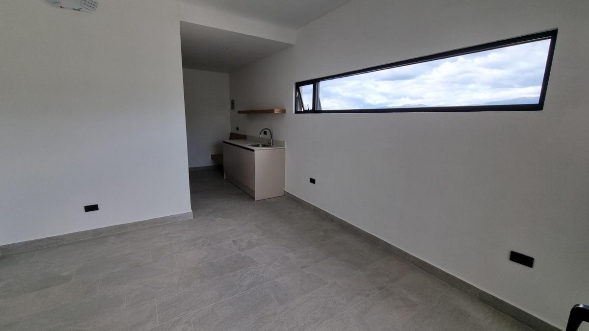 Departamento Nuevo en Venta con Patio en Cumbayá — imagen 7
