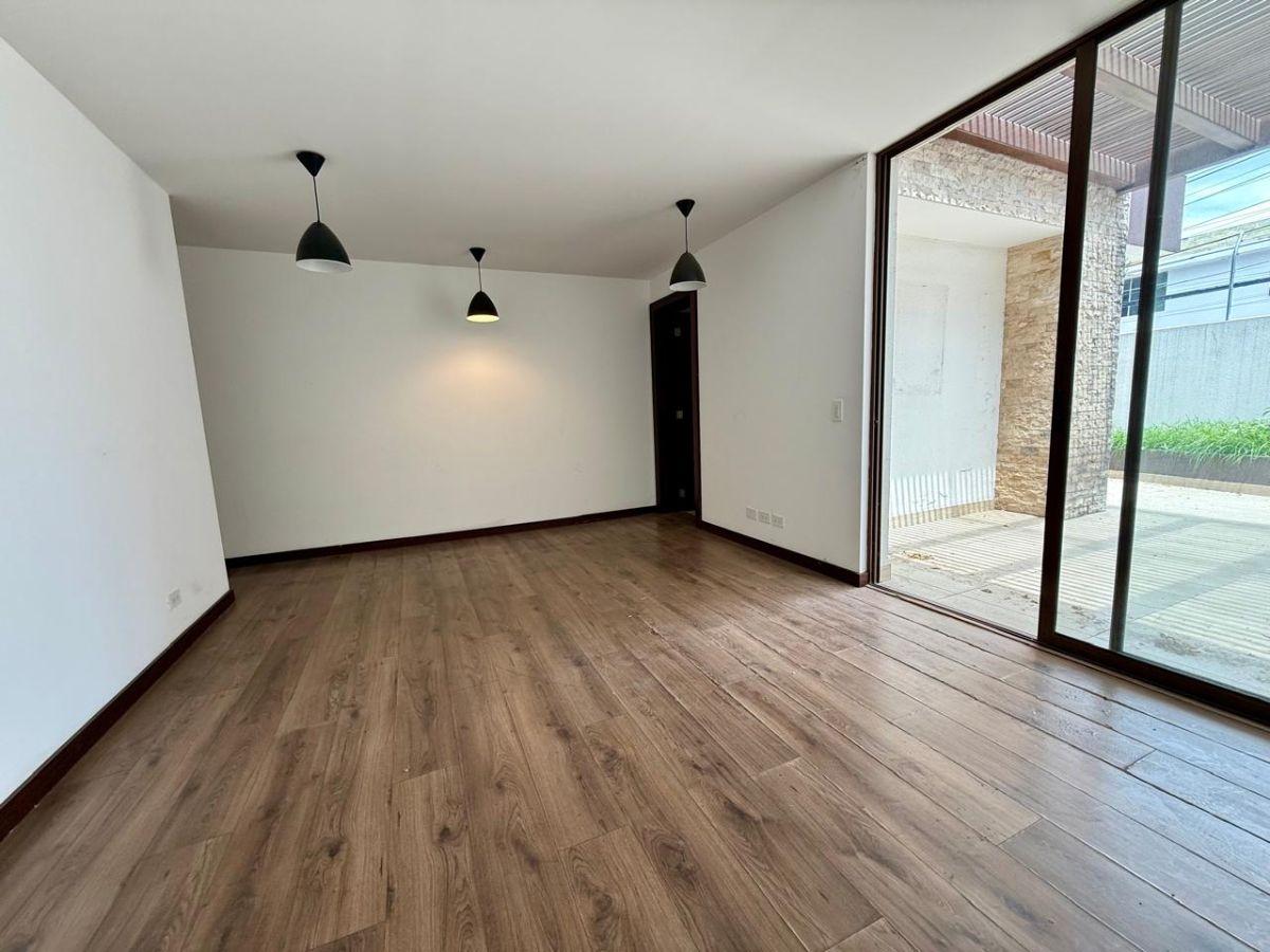 Venta Departamento 240 m Totalesr Cumbayá Paseo San Francisco a Pasos de La Usfq — imagen 6